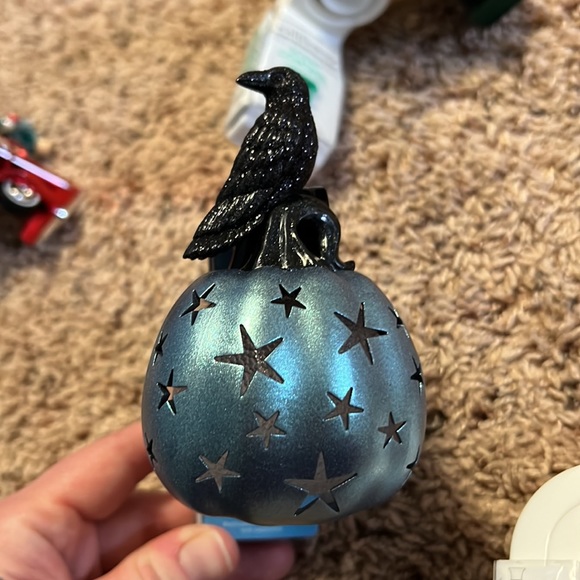 Bath and Body Works Holiday Wallflower Bundle - Picture 4 of 10